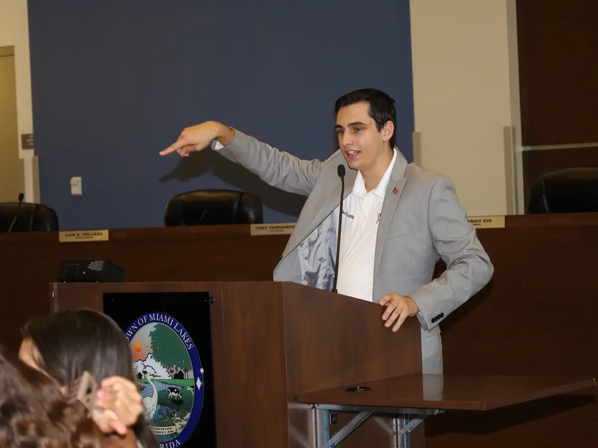 Founder Maurits Acosta teaches the room at the first Constitution Day Quest, the program he built to launch the organization.